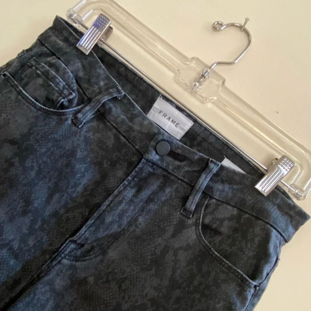 Frame Le Crop Mini Boot Python Jeans - Picture 6 of 17